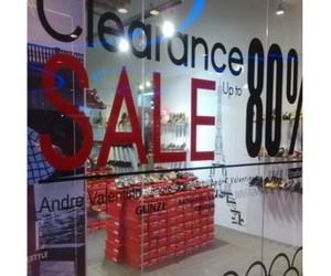 Berburu Diskon Akhir Tahun, dari Midnight hingga Clearance Sale