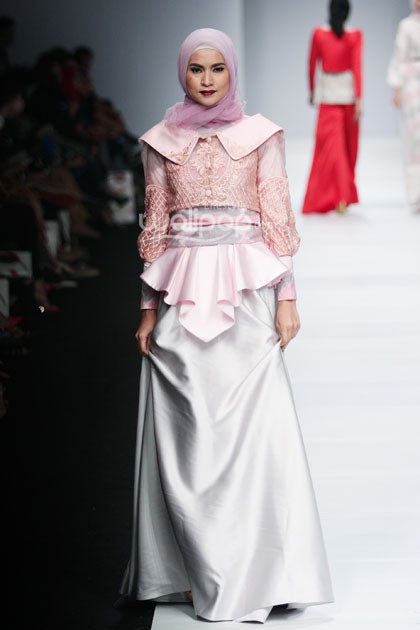 Ayu Dyah Andari Witchery of Mandalika. Jakarta Fashion Week 2015 at Senayan City. Jakarta. [Foto: Mohammad Abduh/Wolipop]
