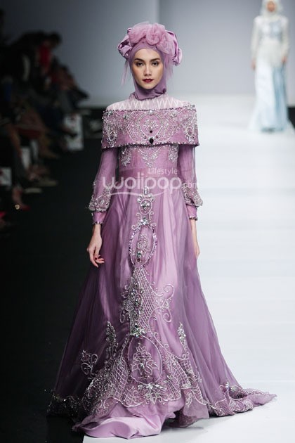 Ayu Dyah Andari Witchery of Mandalika. Jakarta Fashion Week 2015 at Senayan City. Jakarta. [Foto: Mohammad Abduh/Wolipop]