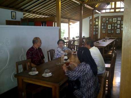 Mega dan Petinggi PDIP Hadiri Pernikahan Putra Wagub Kepri di Yogya