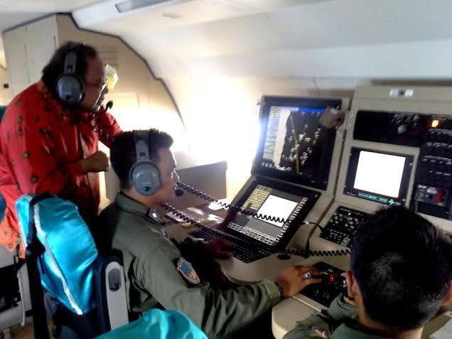 Tumpangi CN-235, Menko Maritim Intai Laut Indonesia Dari Udara