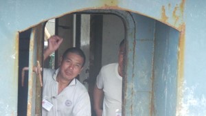 Begini Wajah Para WNA Pencuri Ikan dan Kapal Besar Mereka