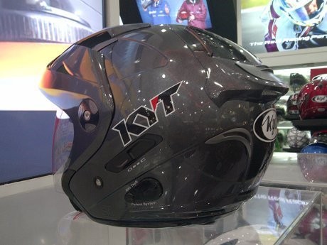 Wahai Pebalap, Ini yang Harus Diperhatikan pada Helm