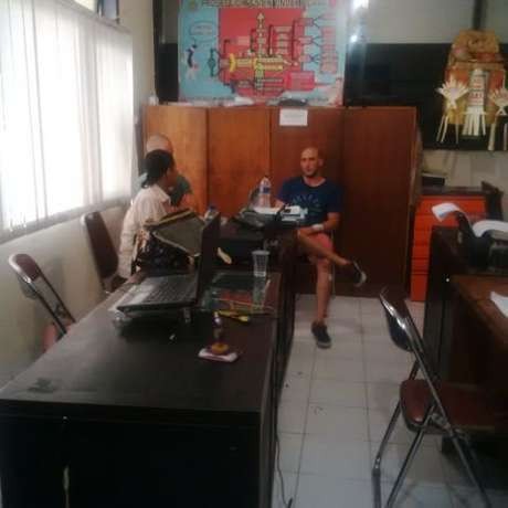 Kasus 2 Bule yang Kencing Sembarangan dan Warga Bali Berakhir Damai