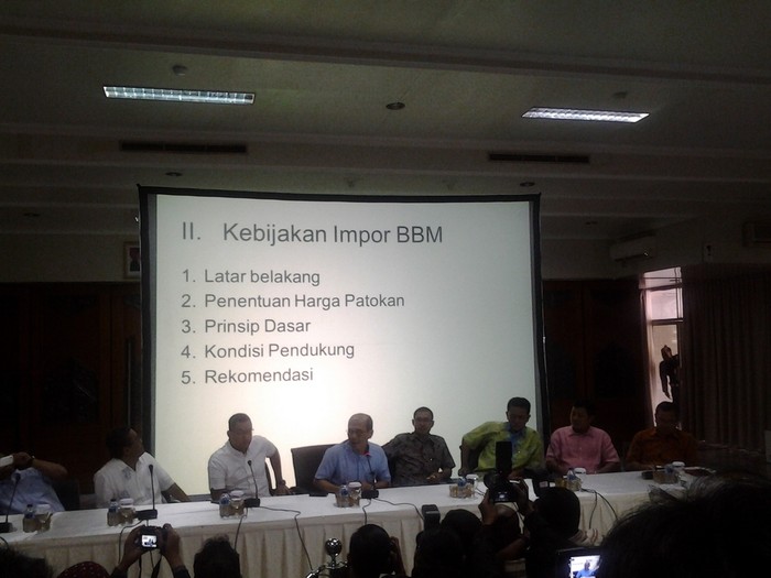 Setelah BBM Subsidi, Selanjutnya Faisal Basri Tentukan Nasib Petral