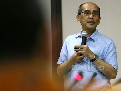 Faisal Basri Cs Keluarkan 6 Rekomendasi Soal BBM Subsidi
