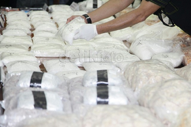 Selundupkan Sabu Asal Tiongkok, 2 WNA Ini Terancam Hukuman Mati