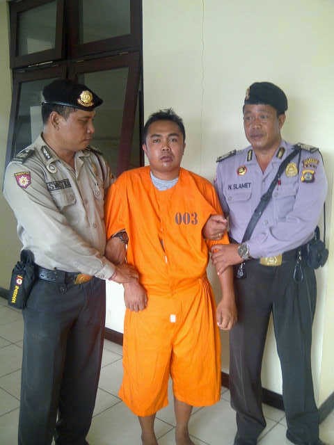 Jambret Tas WN Australia, Efan Babak Belur Diamuk Massa