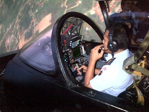 Begini Serunya Bermanuver di Pesawat Tempur TNI AU