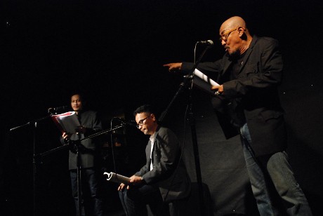 Dramatic Reading Bukan Negara Setia Sindir Kondisi Politik Tanah Air