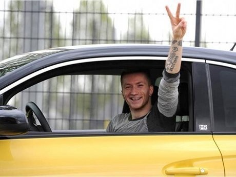 Tidak Punya SIM 3 Tahun, Marco Reus Didenda Rp 8 Miliar