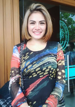 Pasca Ditegur KY, Nikita Mirzani Tampil Sopan di Sidang Cerai