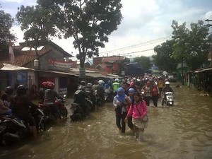 Banjir di Bojongsoang, Ribuan Kendaraan Terjebak Macet