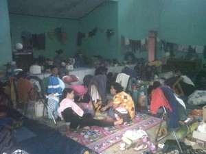 Tolong! Pengungsi Korban Banjir Butuh Susu Bayi dan Pembalut Wanita
