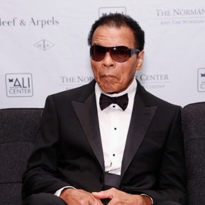 Muhammad Ali Dirawat Akibat Radang Paru-paru