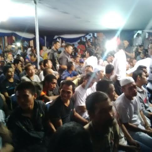 Sambil Berkaca-kaca, TKI Ilegal yang Tiba di Tanah Air Mengucap Syukur