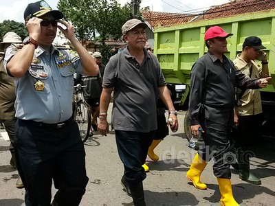 Wagub Jabar Tinjau Banjir Dayeuhkolot