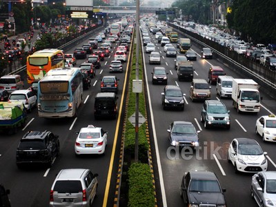 Tol Dalam Kota Macet