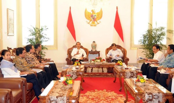 Bahas Rupiah, Ini yang Ditanyakan Jokowi ke Agus Marto