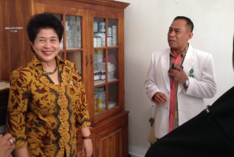 Tengok Puskesmas di Kendari, Menkes Sarankan Warga Pilih KB Jangka Panjang