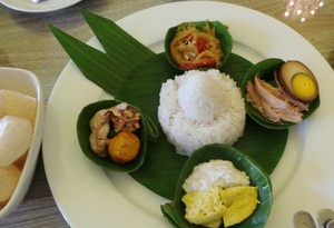 Chilli Pari Catering : Sedapnya Sego Liwet dan Pepes Lele Berbumbu Komplet