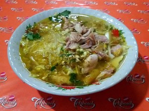 Rekomendasi Restoran: Sluurp, Gurih Mantap Soto Ayam Berkuah Hangat untuk Sore Ini