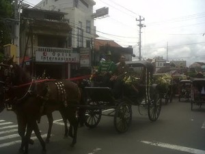 Tiru Seperti di Inggris, Wisata ke Yogya Kini Bisa Naik Kereta Wisata Kencana Megah