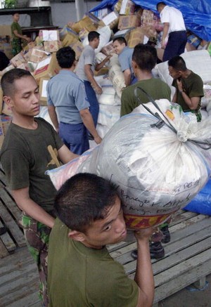 Tentang Dokter Cantik dan Kenangan Relawan Saat Membantu Korban Tsunami