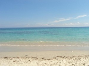 Pantai Nipah di Lombok, Airnya Sebening Kaca