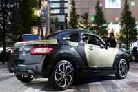 Copen merupakan roadster mini dengan mesin imut 3 silinder. Mesin ini memiliki kemampuan sampai 64 daya kuda pada 6.400 rpm. Torsi yang dihasilkan mencapai 92 N.m pada 3.200 rpm. Pool/dok Response.