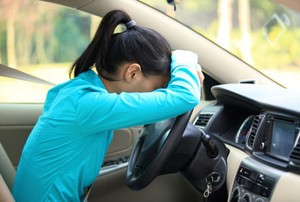Terlalu Lama Duduk di Kendaraan karena Macet, Apa Risikonya?