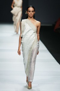 Sapto Djojokartiko Dewi Fashion Knight. Journey to the World at Jakarta Fashion Week 2015. Senayan City. Jakarta. [Foto: Mohammad Abduh/Wolipop]