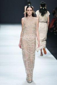 Sapto Djojokartiko Dewi Fashion Knight. Journey to the World at Jakarta Fashion Week 2015. Senayan City. Jakarta. [Foto: Mohammad Abduh/Wolipop]