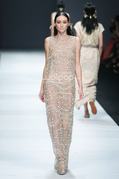 Sapto Djojokartiko Dewi Fashion Knight. Journey to the World at Jakarta Fashion Week 2015. Senayan City. Jakarta. [Foto: Mohammad Abduh/Wolipop]