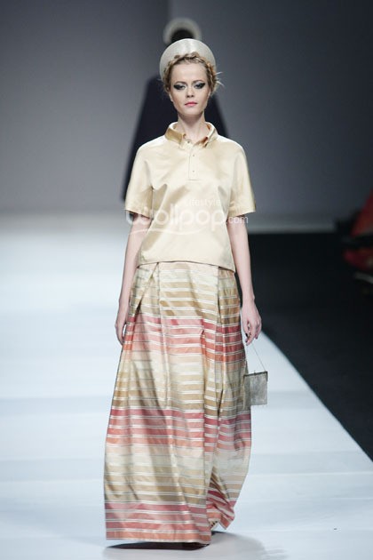 Kraton by Auguste Soesastro Dewi Fashion Knight. Journey to the World at Jakarta Fashion Week 2015. Senayan City. Jakarta. [Foto: Mohammad Abduh/Wolipop]