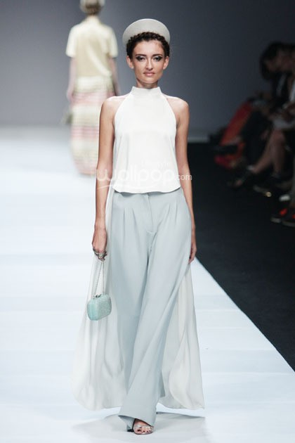 Kraton by Auguste Soesastro Dewi Fashion Knight. Journey to the World at Jakarta Fashion Week 2015. Senayan City. Jakarta. [Foto: Mohammad Abduh/Wolipop]