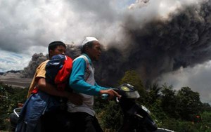 Di Tengah Pengungsian, Warga Gunung Sinabung Rayakan Natal dengan Meriah