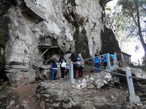 Seperti Ini Kuburan Kerajaan di Tana Toraja