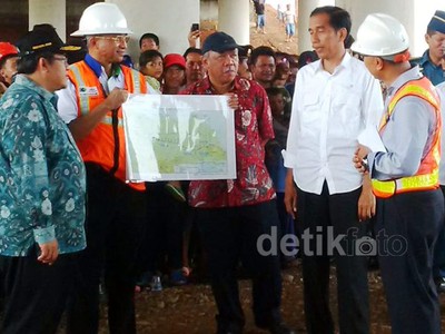 Jokowi Tinjau Proyek Tol Cikampek-Palimanan