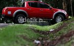 Mitsubishi Strada Triton Taklukkan Lintas Pesisir Barat Sumatera