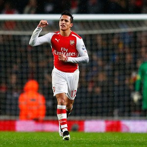 10 Pemain Arsenal Kalahkan QPR 2-1