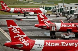 Menlu Retno Terima Tawaran Bantu Cari QZ8501 Dari Banyak Negara
