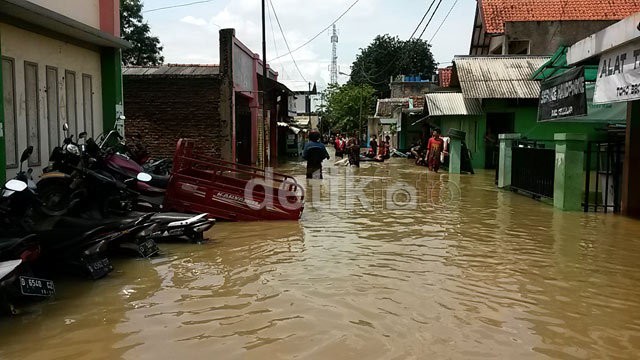 Pasca Banjir, Pabrik Tekstil di Bandung Kembali Beroperasi