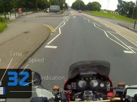 Kini, Teknologi HUD Juga Digunakan di Motor