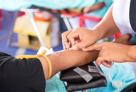 FDA Perbolehkan Kaum Gay Donor Darah, Syaratnya Puasa Seks 1 Tahun