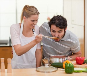 Pria yang Suka Makanan Pedas Juga Mudah Bergairah?