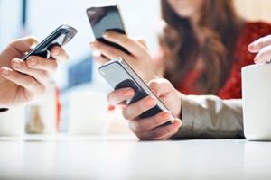 7 Smartphone Paling Ditunggu di 2015