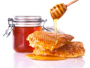 Apakah Madu Berkhasiat Jika Ditambahkan dalam Makanan dan Minuman?
