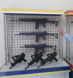 Jokowi Minta Pindad Tak Hanya Produksi Alat Militer