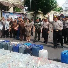 Polisi Musnahkan Narkoba dan Miras Jelang Tutup Tahun